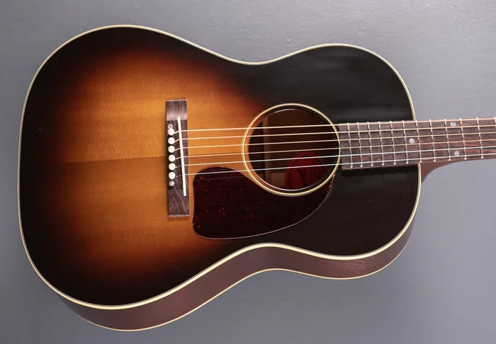 1942 Banner LG-2 – Vintage Sunburst