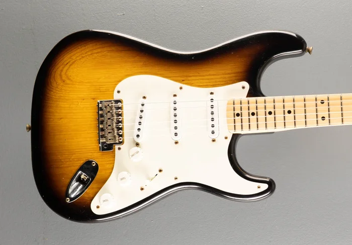 1955 Journeyman Relic Stratocaster – Two Tone Sunburst