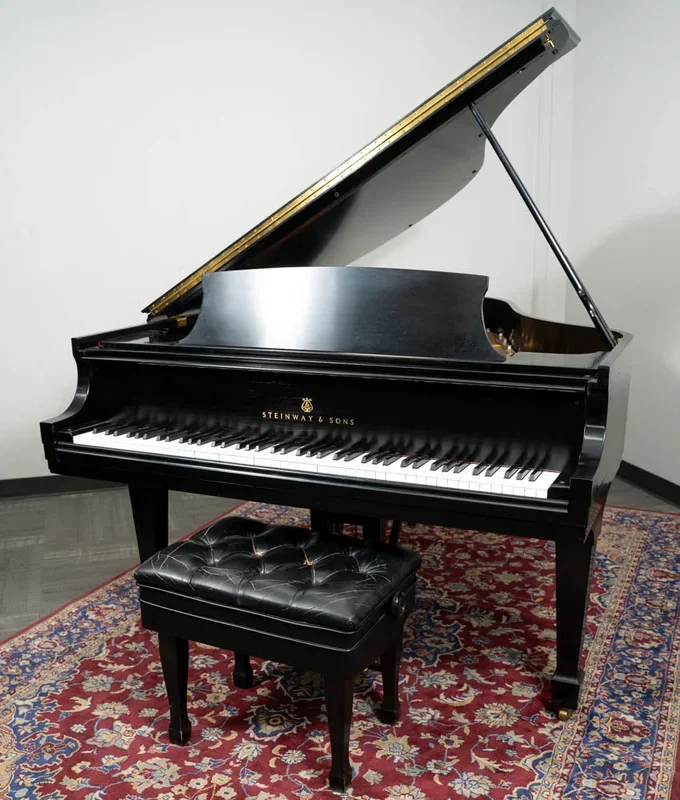 1986 Steinway & Sons 5’7″ Model M Grand Piano | Satin Ebony | Used