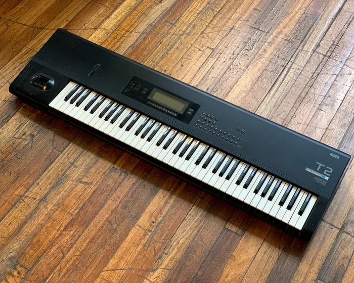 ’89 Korg T2 Music Workstation