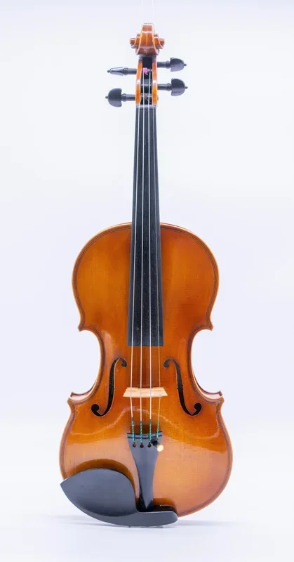 A Contemporary American Violin by Peter White, 2014.