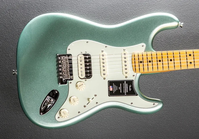 American Professional II Stratocaster HSS – Mystic Surf Green w/Maple