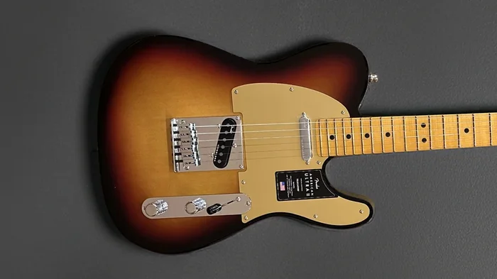 American Ultra II Telecaster – Ultraburst w/Maple