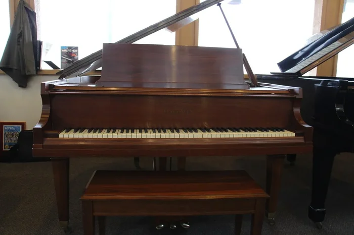 Baldwin 5’2″ Model M Baby Grand Piano American Walnut