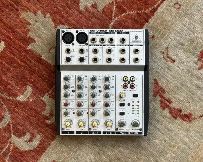 Behringer MX 602A