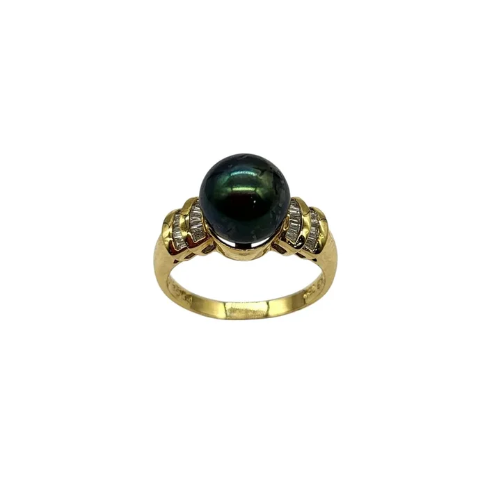 Black Pearl and Diamond Ring