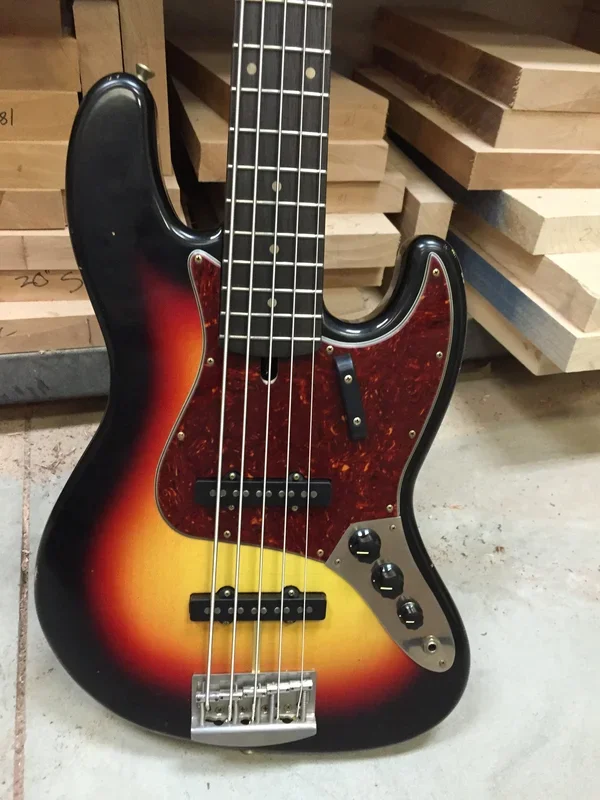 Contour Bass ’63
