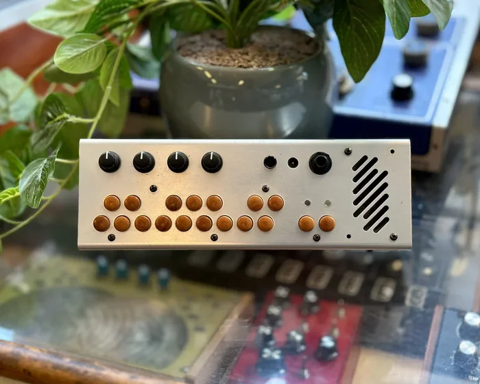 Critter & Guitari Pocket Piano – Silver