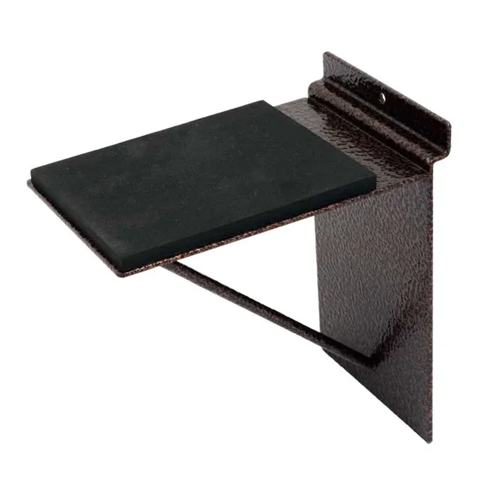 D’Luca 6” Bracket with Foam Pad Mounts on slatwall Only