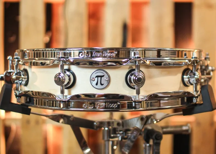 DW 3.14×14 Collector’s Maple Natural Satin Oil Pi Snare Drum – SO#1358653