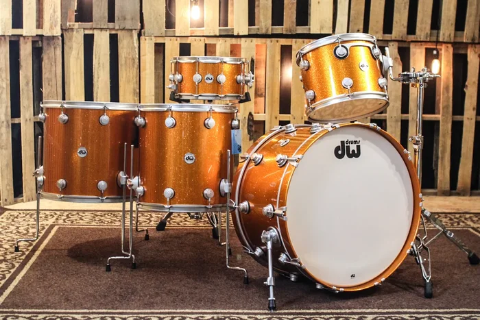 DW Collector’s Maple/Spruce Tangerine Sparkle Exotic Drum Set 24/13/16/18/7×14 – SO #1157540