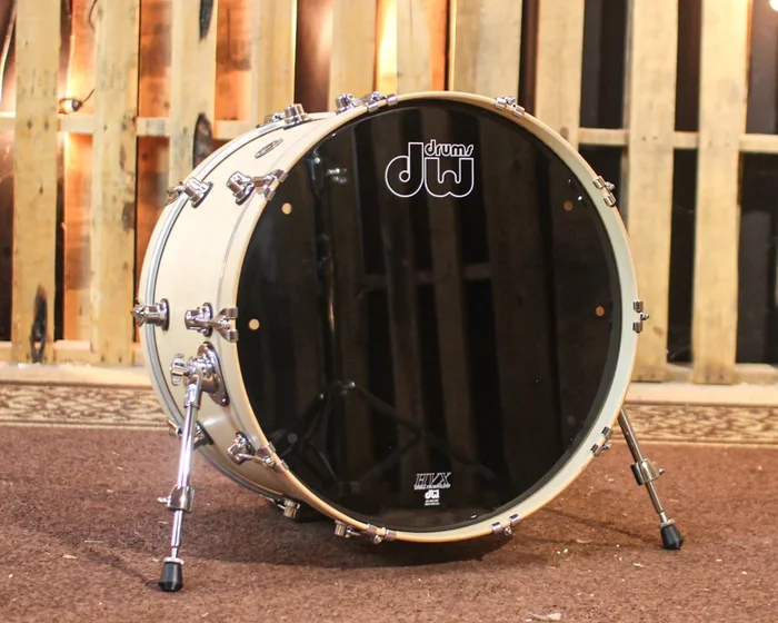 DW Performance Satin Natural Bass Drum – 14×22