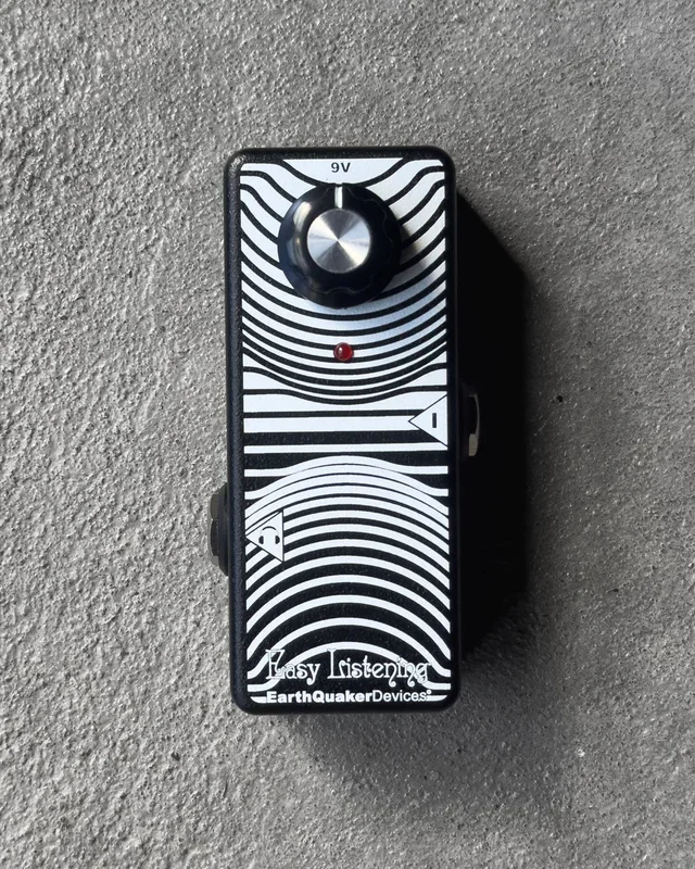 EARTHQUAKER DEVICES EASY LISTENING – ANALOG AMP SIMULATOR
