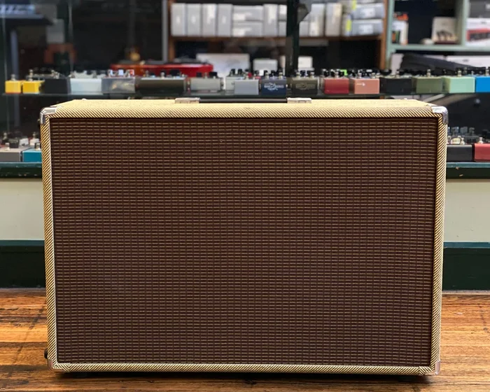 EB Amps 2×12 US-Style Cab – Tweed w/ Weber