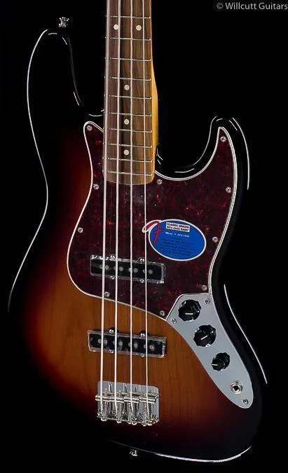 Fender Classic Series ’60s Jazz Bass 3-Tone Sunburst Pau Ferro (696)