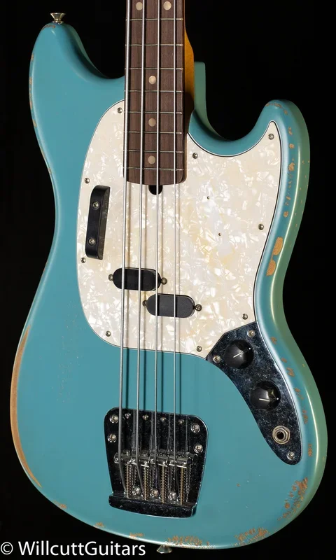 Fender JMJ Road Worn Mustang Bass Rosewood Fingerboard Faded Daphne Blue (569)