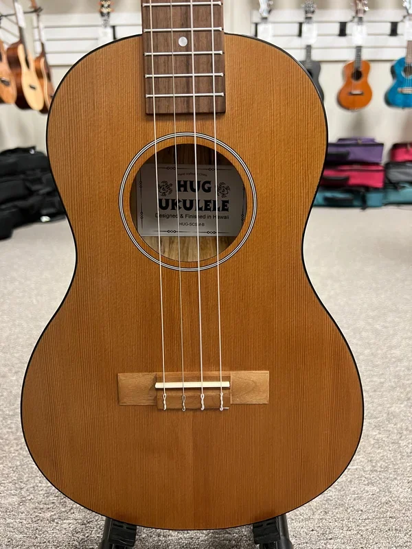 HUG SCSM-B Solid Cedar/Spalted Maple Baritone Ukulele