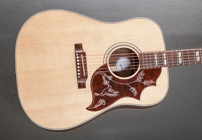 Hummingbird Studio Rosewood – Satin Natural