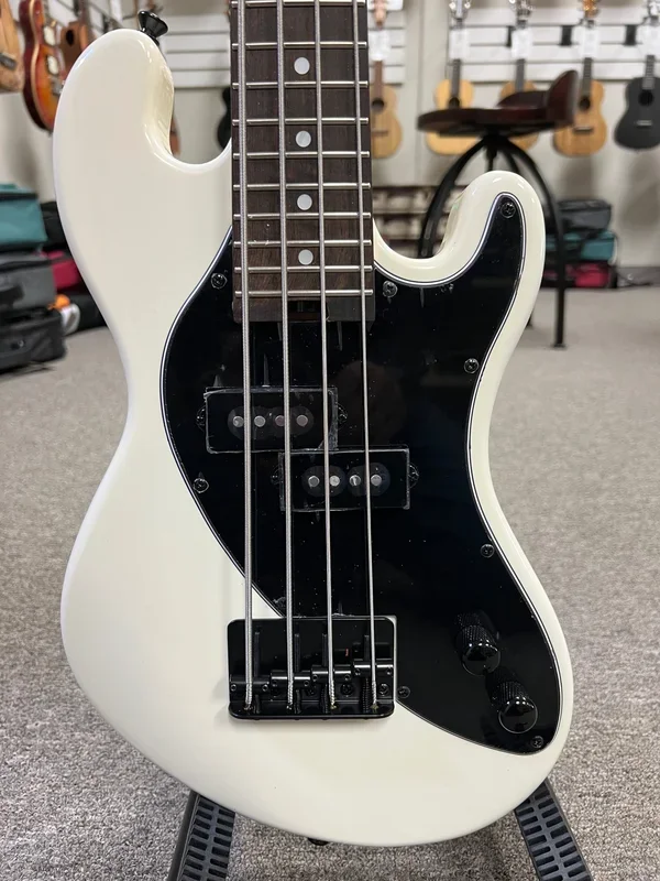 KALA Solid Body Cream Electric U-Bass w/Case – UBASS-KA-SB-CR