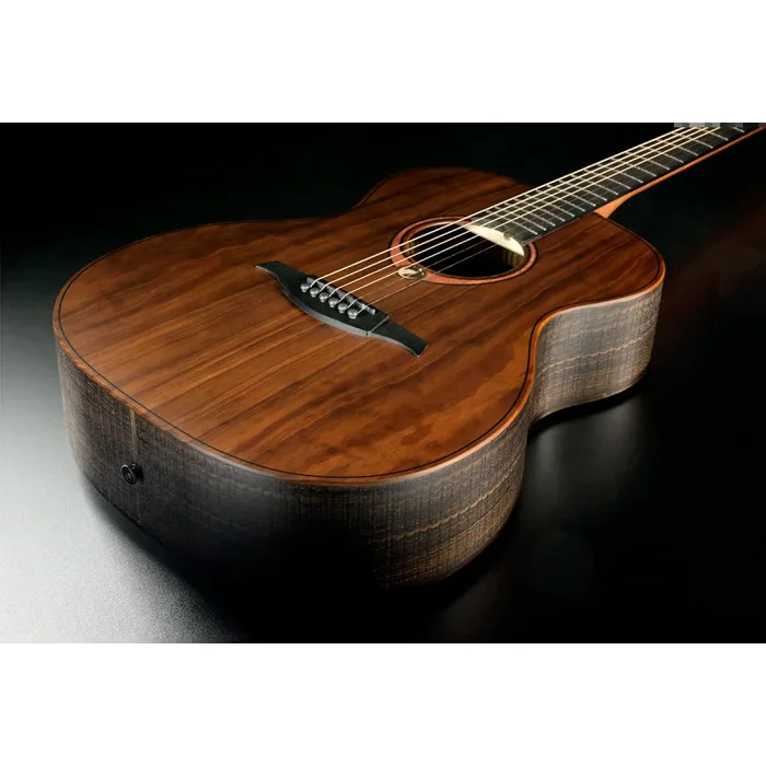 Lâg Sauvage Auditorium Acoustic Guitar With Gigbag