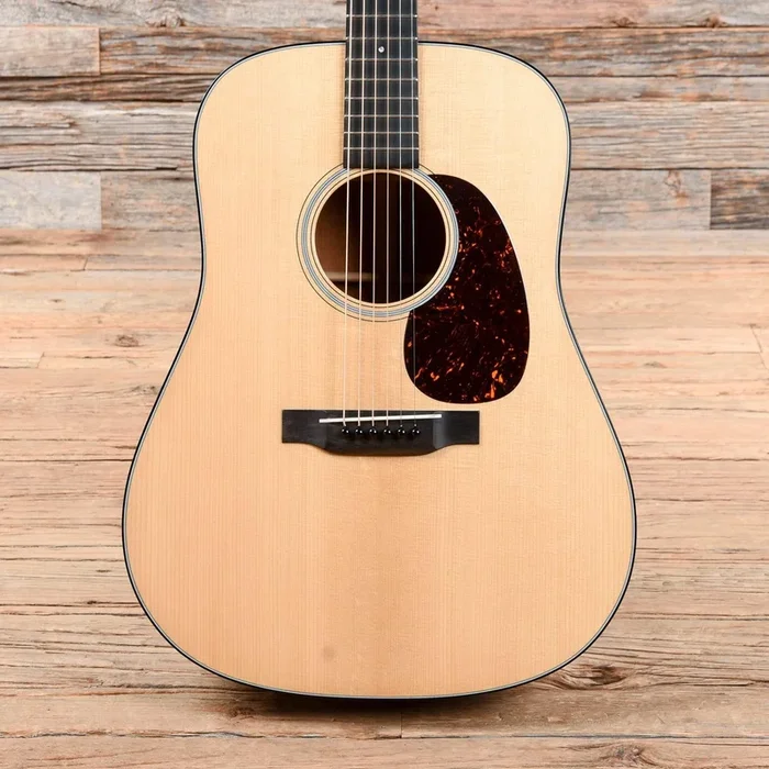 Martin D-18 Authentic 1939 VTS Aged Natural 2017
