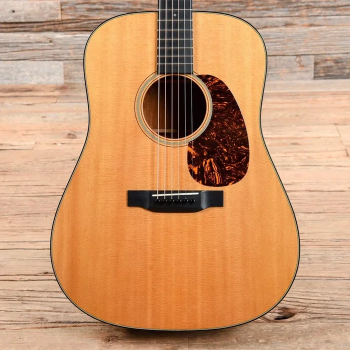 Martin Standard Series D-18 Natural 2013