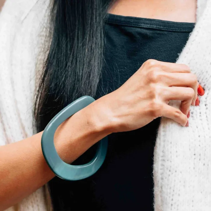 Mau Bangle
