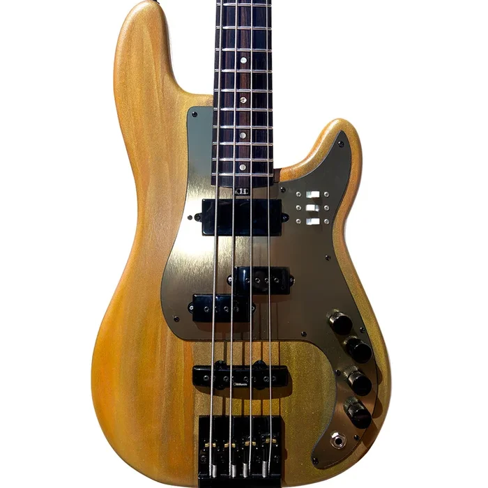 McGrath – Thunderhorse IV – Honey Chrome – Active