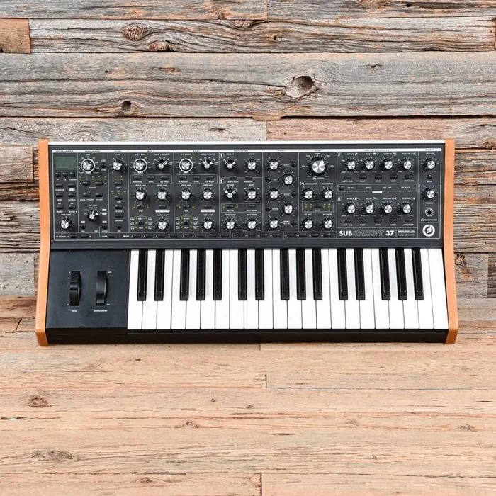 Moog SUBsequent 37 Synthesizer