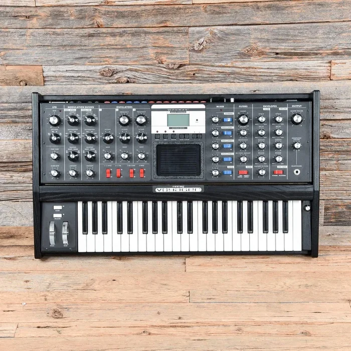 Moog Voyager (Electric Blue Edition)
