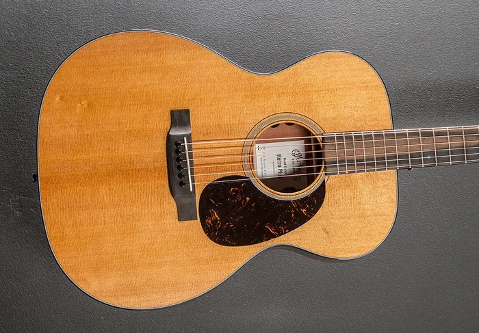 New for 2025 000E Retro Plus Mahogany
