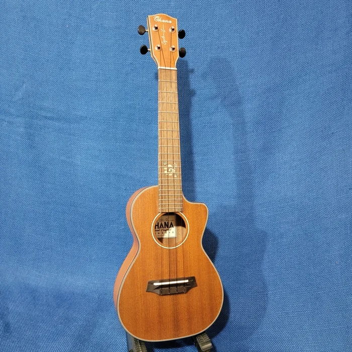 Ohana Concert CK-25CE-CL Cynthia Lin Model Acoustic/Electric Solid Mahogany Top Cutaway Ukulele w/ Bag P094