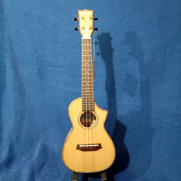 Ohana Concert CK-75CG All Solid Spruce / Flame Maple Cutaway Ukulele h530