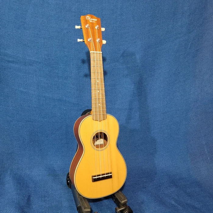 Ohana Soprano SK-22 Solid Spruce Top / Laminate Mahogany Back & Sides Ukulele h487
