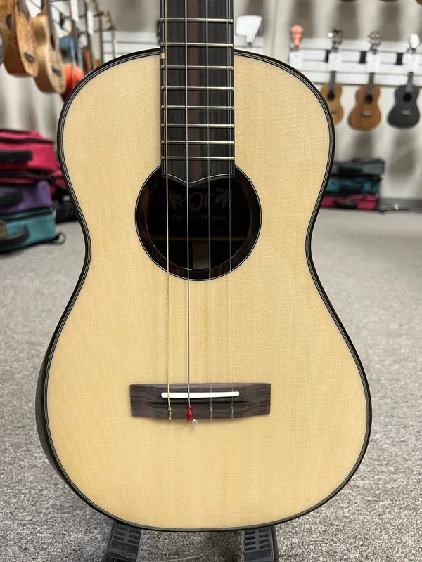 Oli L2-BSR Solid Spruce/Rosewood Baritone Ukulele w/Case