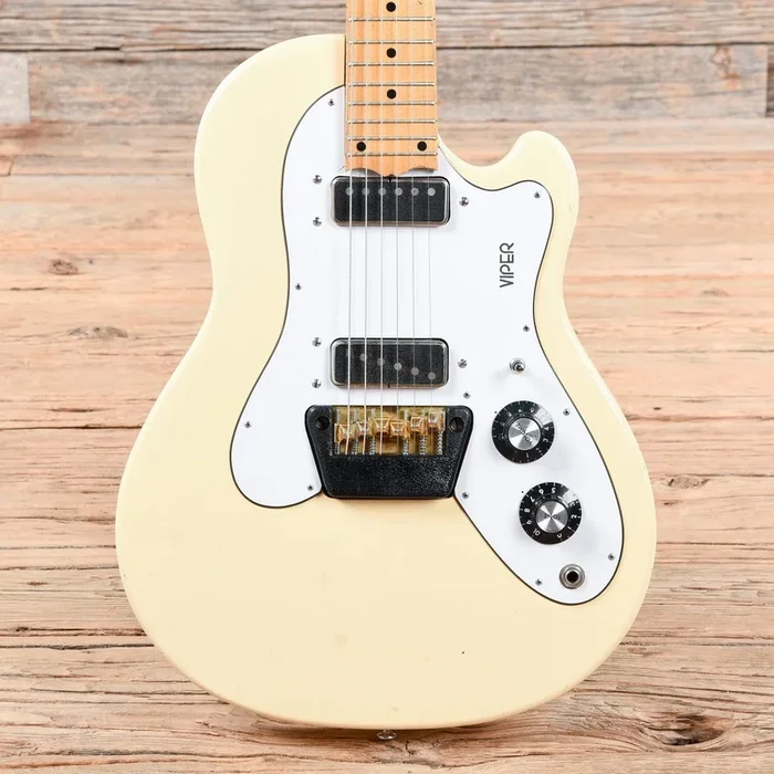 Ovation 1271 Viper Vintage White 1977