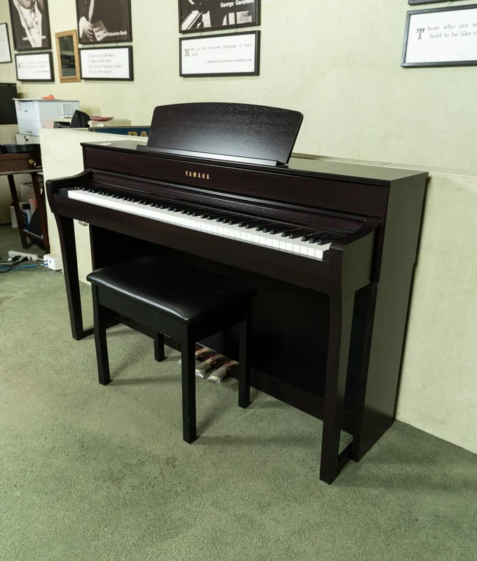 Pre-Owned Yamaha Clavinova CLP-745 Console Digital Piano – Rosewood | Used