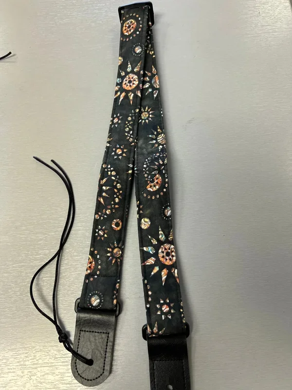 Quiltsand Woven Ukulele Strap – Batik Sunburst – Adjustable