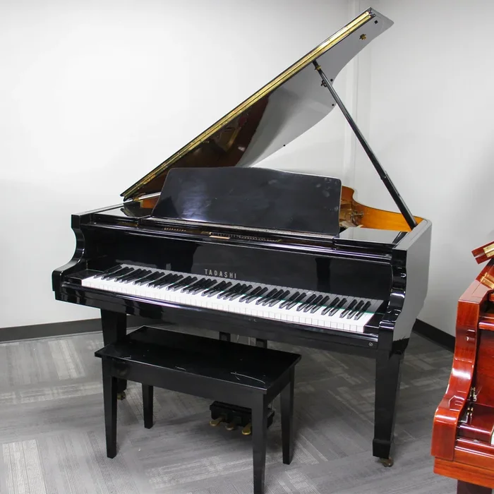Tadashi T500 6’1 Polished Ebony Grand Piano