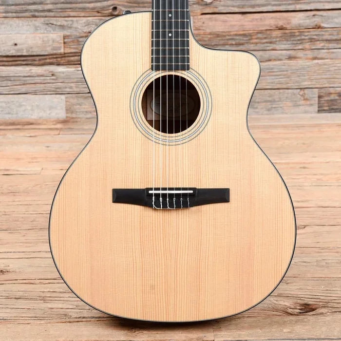 Taylor 114ce-N LTD Grand Auditorium Sitka/Ovangkol Nylon Natural ES2
