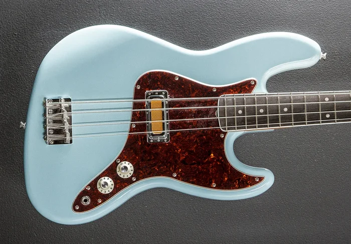 Used Gold Foil Jazz Bass ’23