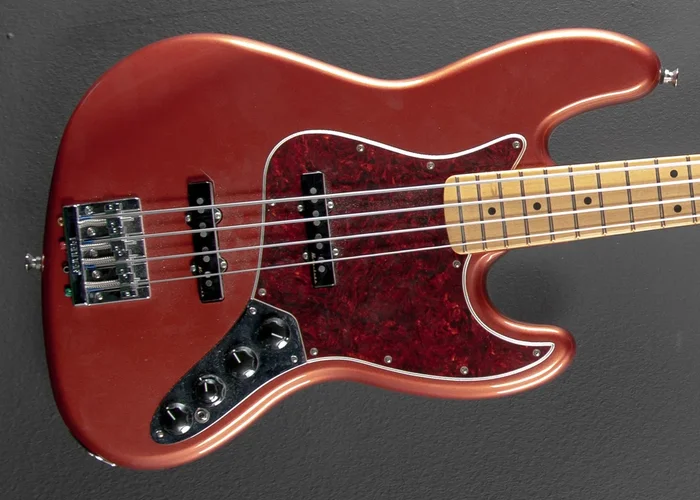 Used Player Plus Active Jazz Bass ’22