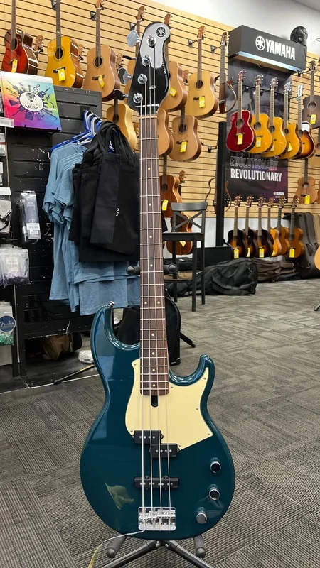 Used Yamaha BB434 Bass Guitar – Teal Blue