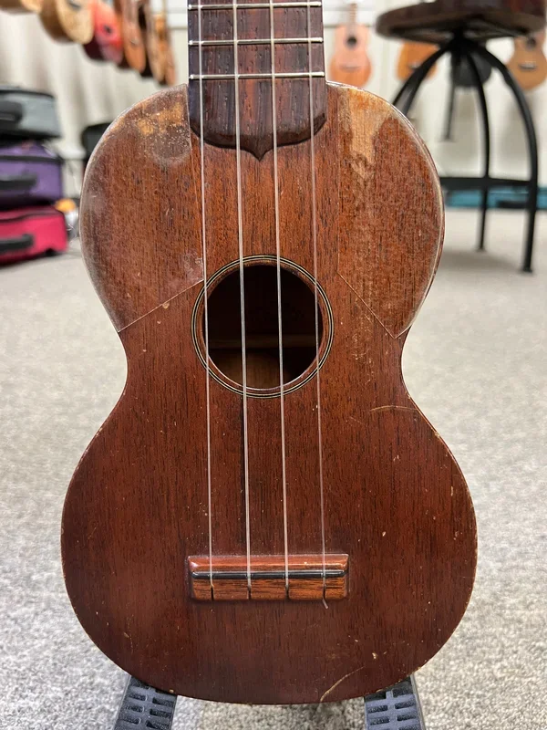 Vintage 1930’s Martin Solid Mahogany Soprano Ukulele w/Case – Pre Loved