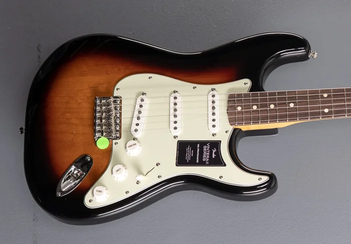 Vintera II 60’s Stratocaster – 3 Color Sunburst