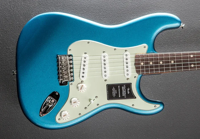 Vintera II 60’s Stratocaster – Lake Placid Blue