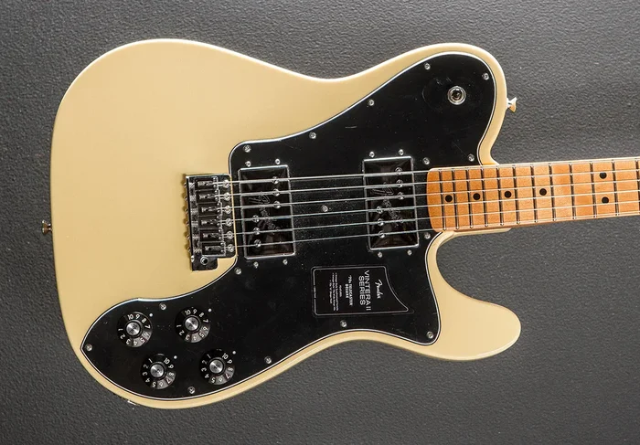 Vintera II 70’s Telecaster Deluxe w/Tremolo – Vintage White