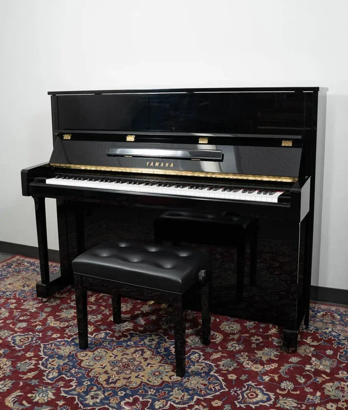 Yamaha 48″ B3 Upright Piano | Polished Ebony | Used