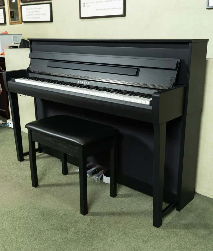 Yamaha Clavinova CLP-785 Digital Piano – Matte Black | SN: UCCP01011 | Used