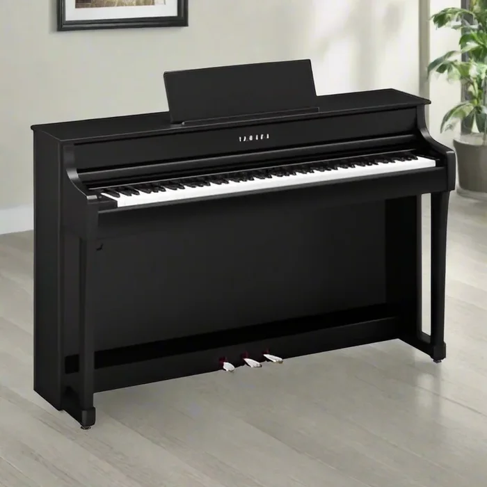 Yamaha CLP835 Clavinova with Matching Bench